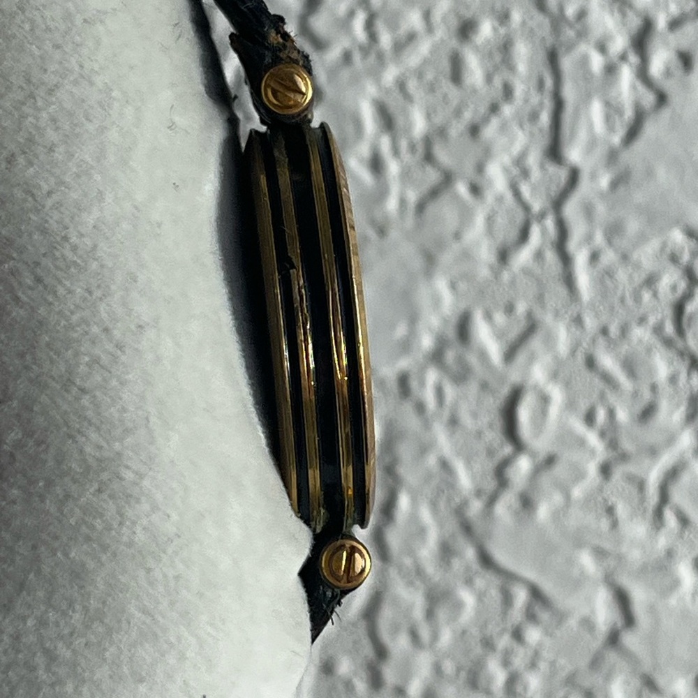 Gucci 2000M stacked Black and Gold Men's Watch - Picture 4 of 15